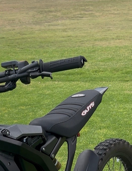 Light bee x guts seat cover