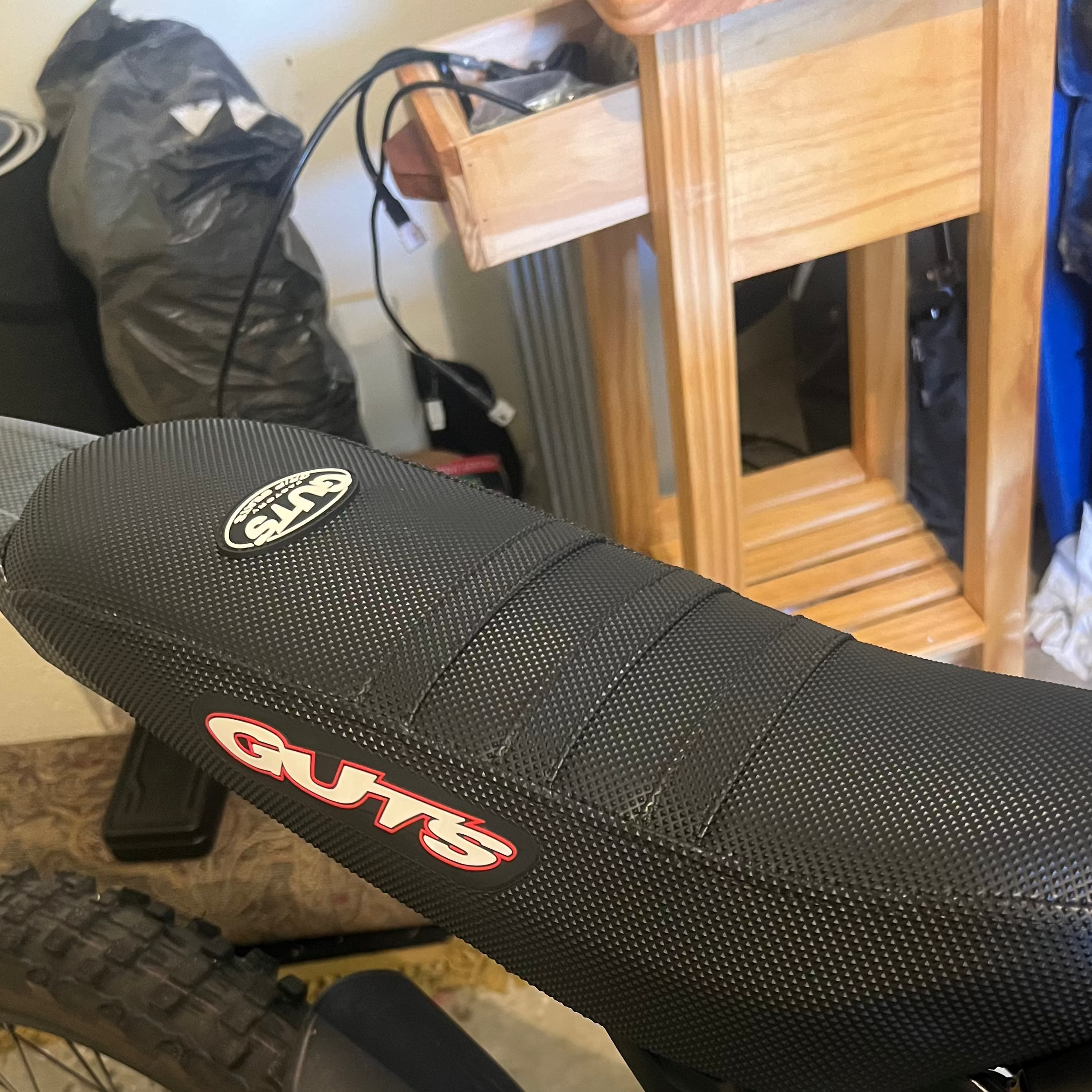 Light bee x guts seat cover