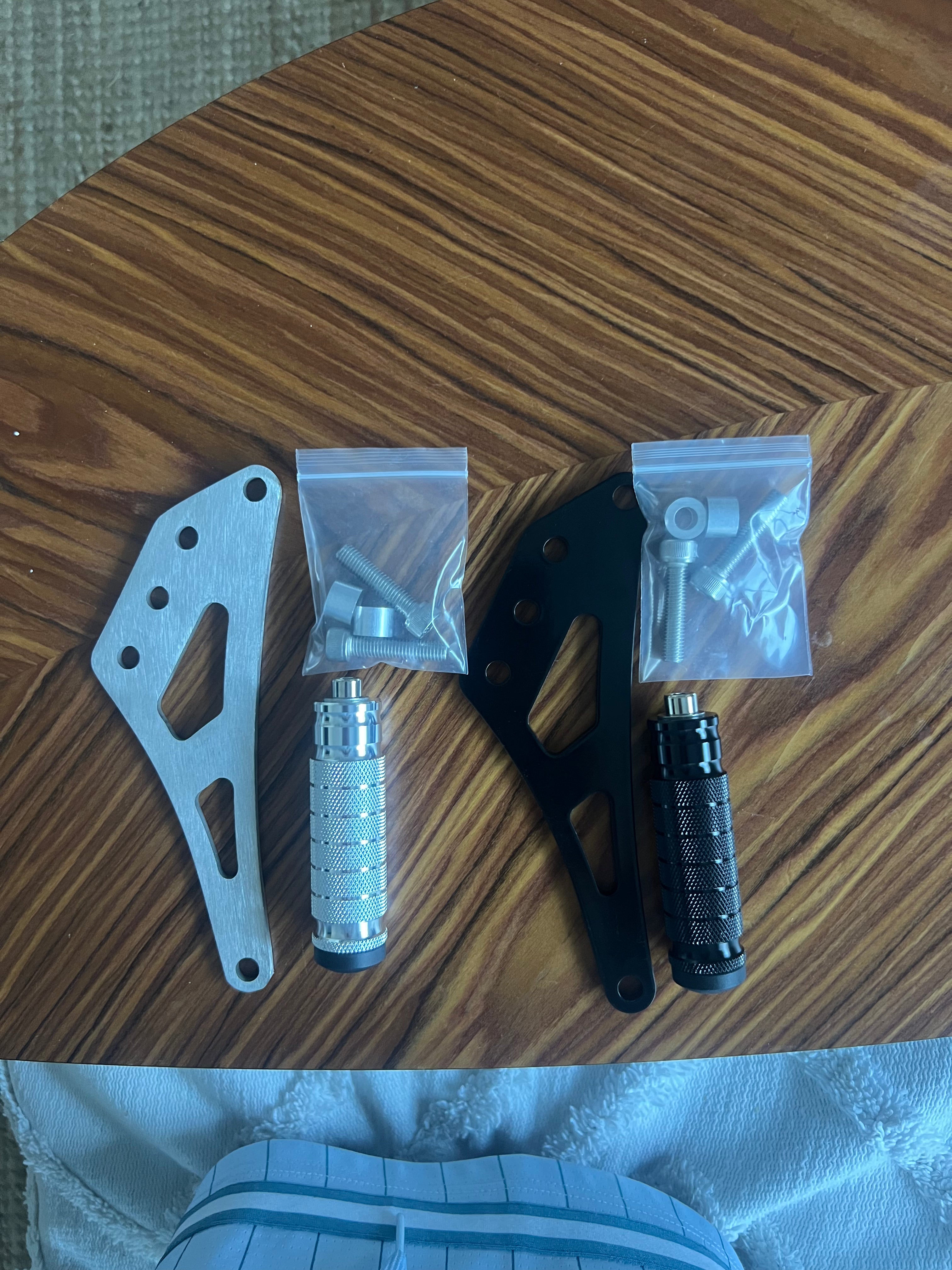 Surron light bee x foot lock