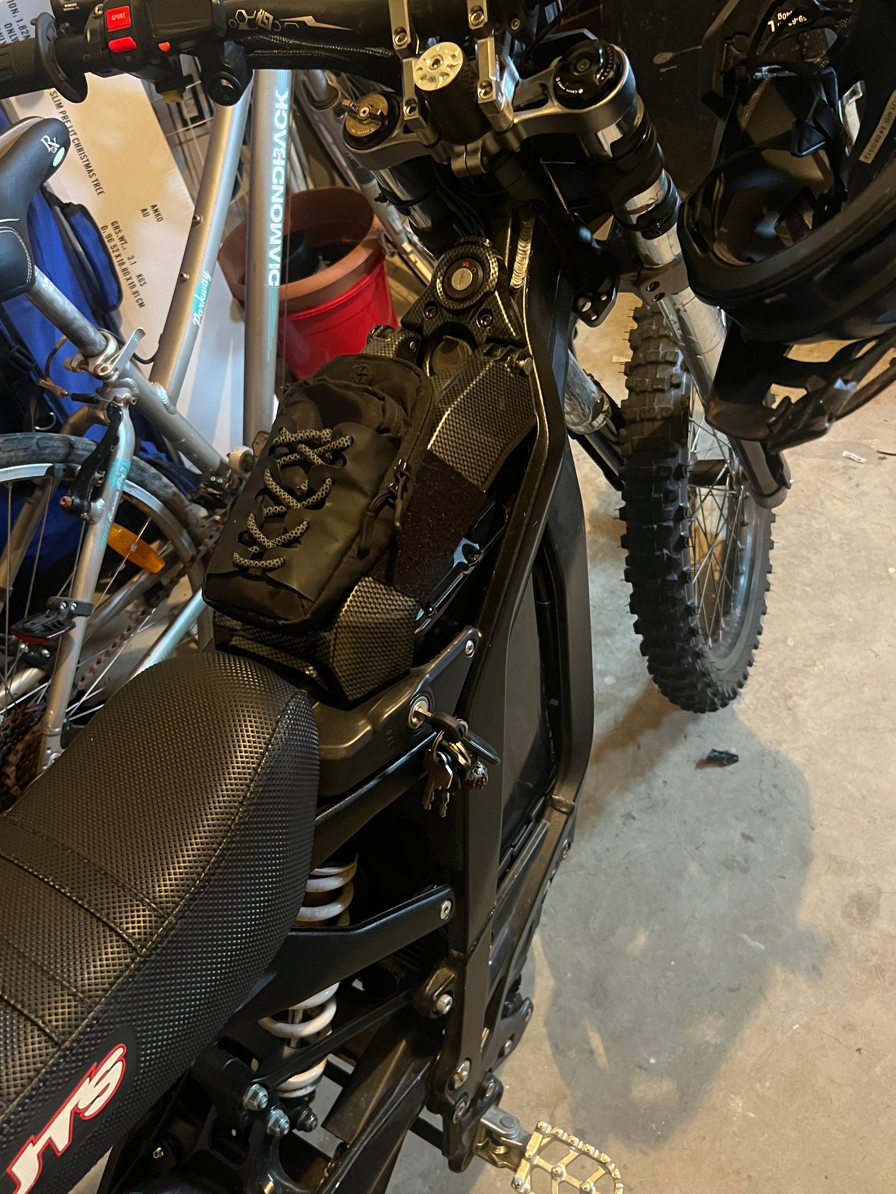 Ebike phone and accessories bag